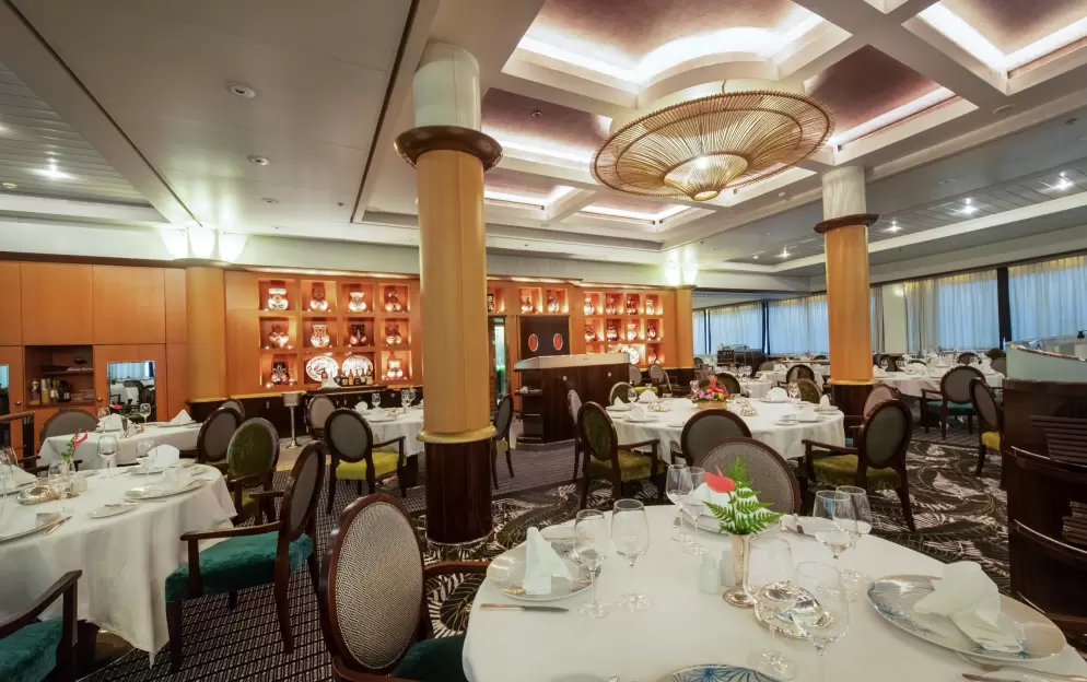 Paul Gauguin Cruises MS Paul Gauguin L'Etoile Restaurant 4 ©Paul Gauguin Cruises.jpg